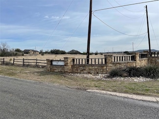 101 Stonehouse Dr, Liberty Hill, TX 78642