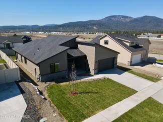 6637 W Portrush Dr, Rathdrum, ID 83858