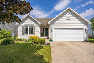 120 Sparrow Dr, West Henrietta, NY 14586