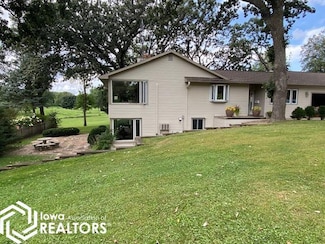 601 19th St W, Clear Lake, IA 50428