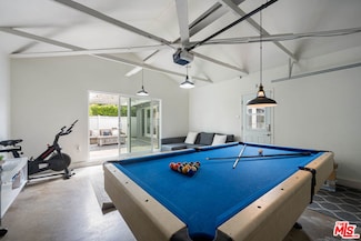 12423 Martha St, Valley Village, CA 91607