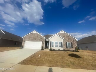 5296 Borden Creek Dr, Olive Branch, MS 38654