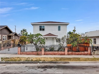 2321 Locust Ave, Long Beach, CA 90806