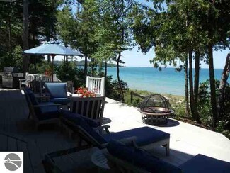 12687 E Magic Carpet Ct, Northport, MI 49670