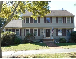 29 James St, Beverly, MA 01915