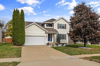 9361 Lake Dr, West Des Moines, IA 50266