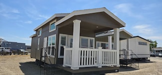 1475 N State St, Hemet, CA 92543