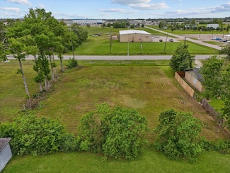 5003 Farm To Market Road 1764, Texas City, TX 77568