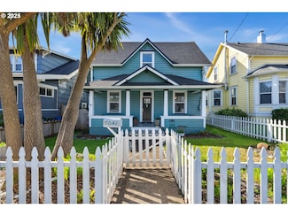 1041 Central Ave, Coos Bay, OR 97420
