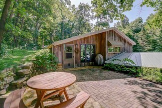 S11152 Hazelnut Rd, Spring Green, WI 53588
