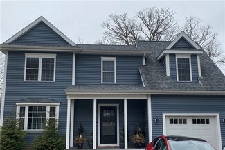 85 Charlestown Ave, Warwick, RI 02889