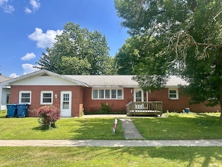103 S Walnut St, Arrowsmith, IL 61722