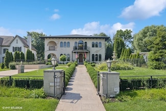 818 W 58th St, Hinsdale, IL 60521