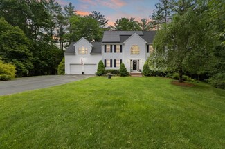 11 Bayberry Ln, Medway, MA 02053