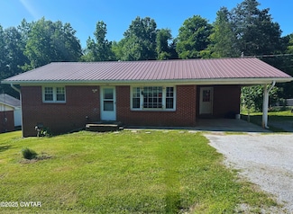 210 E 10th St, Parsons, TN 38363