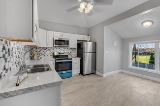 92 Acushnet Ave, Springfield, MA 01105