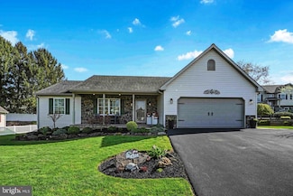 432 Randall Dr, Terre Hill, PA 17581