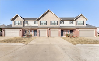 2701 W Shasta Rd, Rogers, AR 72758