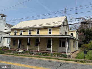 2294 Old Trail Rd, Etters, PA 17319