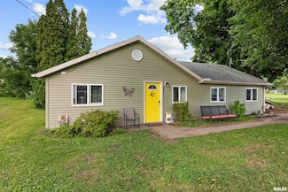 226 14th St, Rapids City, IL 61278