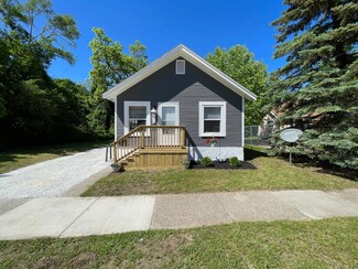 696 Ada Ave, Muskegon, MI 49442