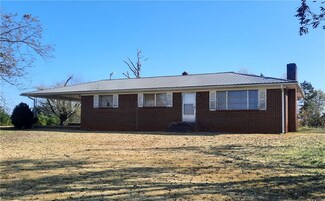 197 Dickard Rd, Walhalla, SC 29691