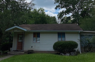 1611 Pepper Dr, Tallahassee, FL 32304