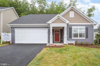 22 Lightning Maple Ln, Fredericksburg, VA 22405