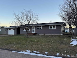 1755 S Rose St, Ishpeming, MI 49849