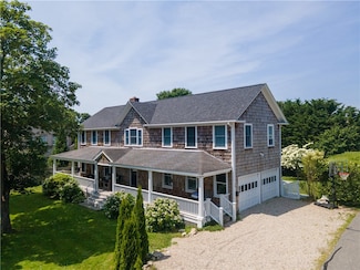 197 Coggeshall Ave, Newport, RI 02840