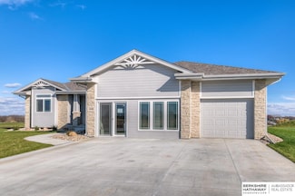12509 Quail Dr, Bellevue, NE 68123