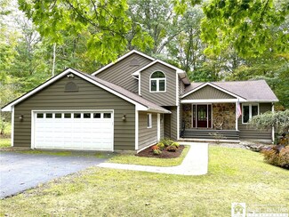 5477 Scandia Dr, Bemus Point, NY 14712