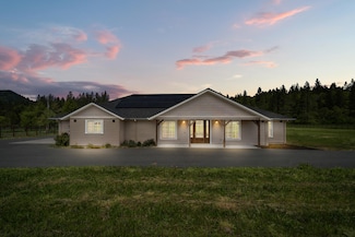 5802 Jerome Prairie Rd, Grants Pass, OR 97527