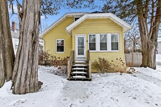 17 Woodland St, Methuen, MA 01844