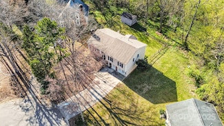 400 Tasse Place, Charlotte, NC 28262