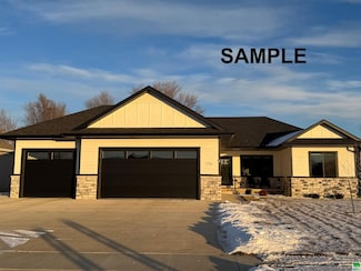 1700 Ogden Ct, South Sioux City, NE 68776