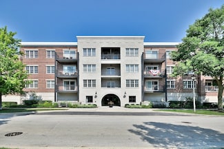 111 N Larch Ave Unit 206, Elmhurst, IL 60126