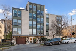 821 Douglas Ave Unit 304, Minneapolis, MN 55403