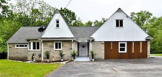 28300 Aurora Rd, Solon, OH 44139