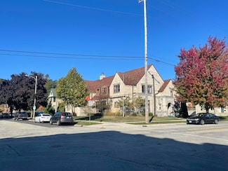 203 N Wisconsin St, Port Washington, WI 53074