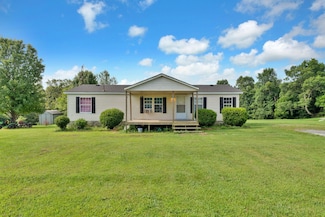 4445 Highland Rd, Lafayette, TN 37083