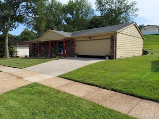 4726 Brunston Dr, Saint Louis, MO 63128