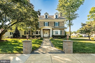 245 Rosedale Dr, Pottstown, PA 19464