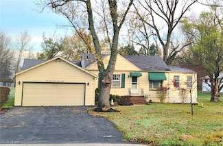 26128 Pettibone Rd, Bedford, OH 44146