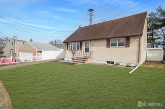 18 Charmello Dr, South Amboy, NJ 08879