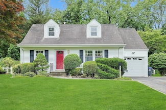 123 Randolph Rd, White Plains, NY 10607