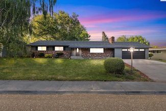 1112 Mcmurray St, Richland, WA 99354