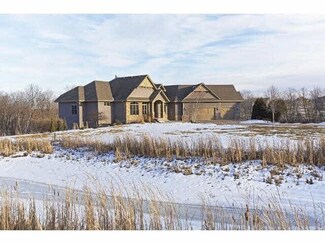 6908 Cavanaugh Green, Rockford, MN 55373