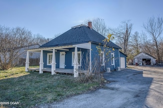 301 W High St, Alba, MO 64830