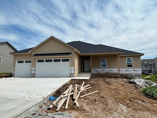 2344 NE Colonnade Ave, Blue Springs, MO 64029